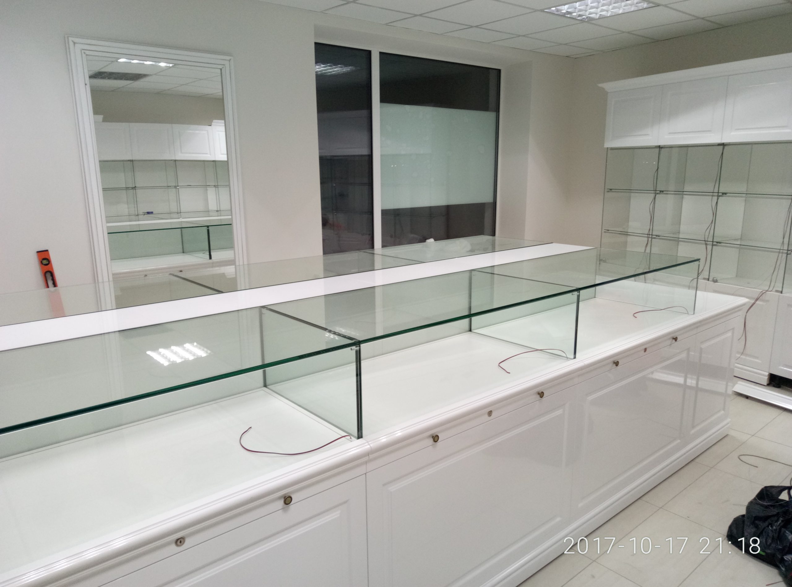 present-tumba-bright-2 Презентационная тумба Bright 2